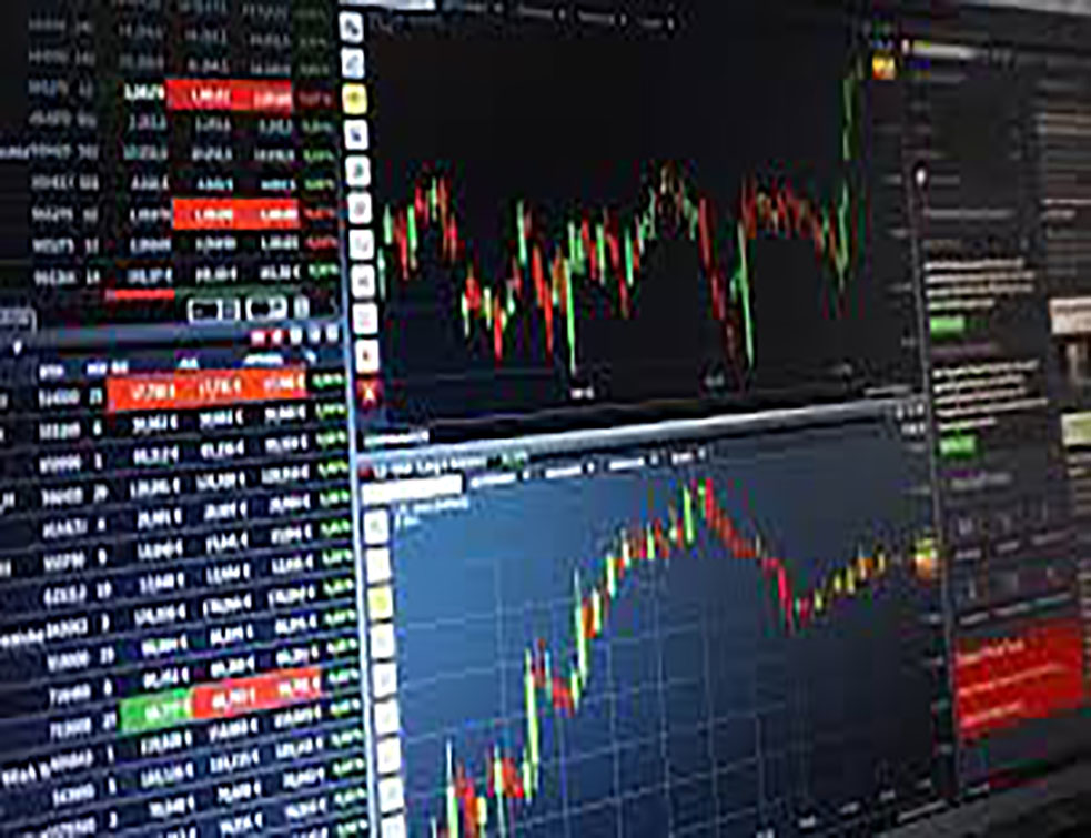Највећи пад <span style='color:red;'><b>цене</b></span> нафте за последње три деценије